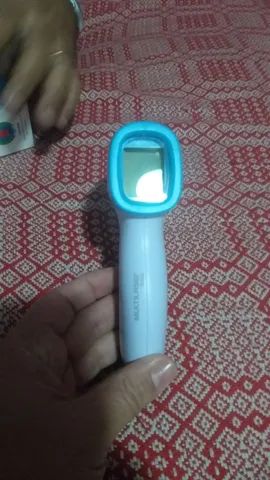 Termômetro e medidor de pressão 