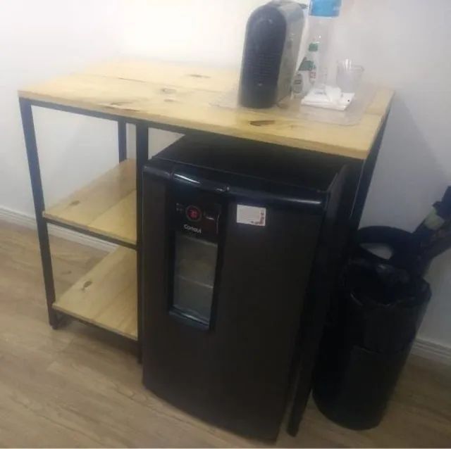 Aparador c/ espaço para frigobar 