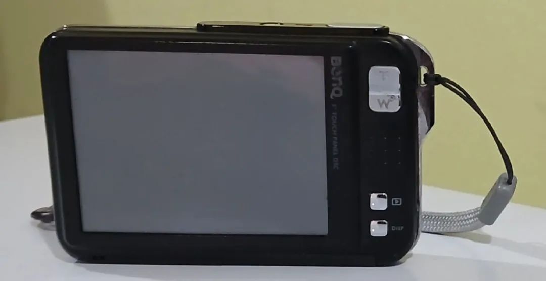 Câmera digital benq dc t850 - para retirar peças ou conserto - Foto 2