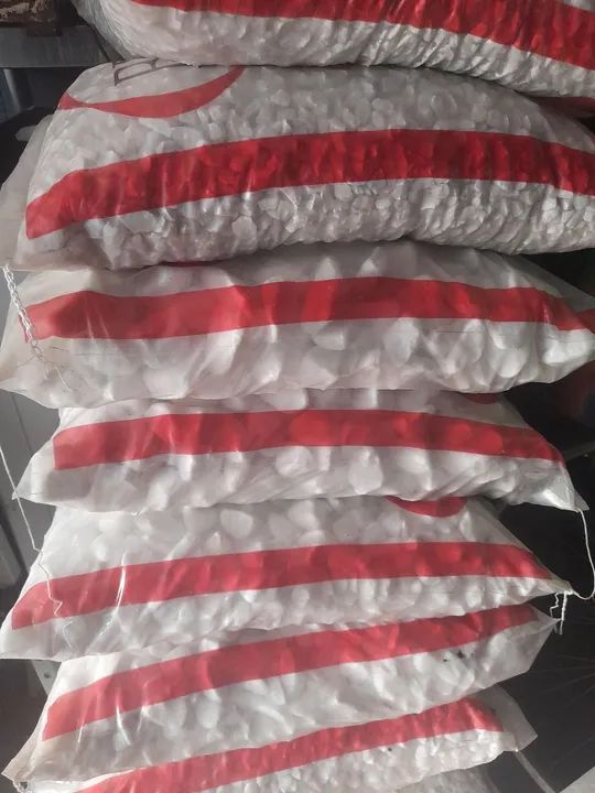 Pedra dolamita branca  branca 30 kg - Foto 2