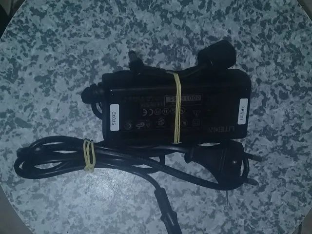 Fonte liteon para note book dell tomada 2 pinos usado  - Foto 3