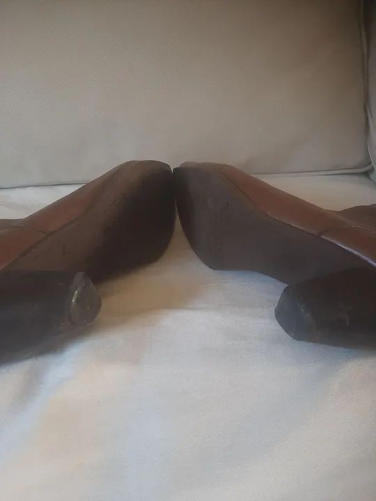 Bota de couro marron Marca schutz - Foto 3