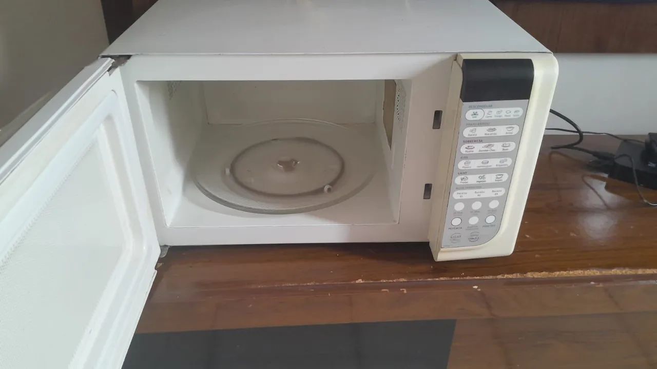 Micro-ondas Electrolux 31 litros em excelente estado  - Foto 5