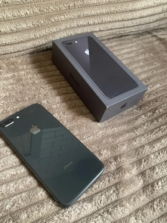 Apple iPhone sold 8 64 GB in Space Gray for Unlocked D62