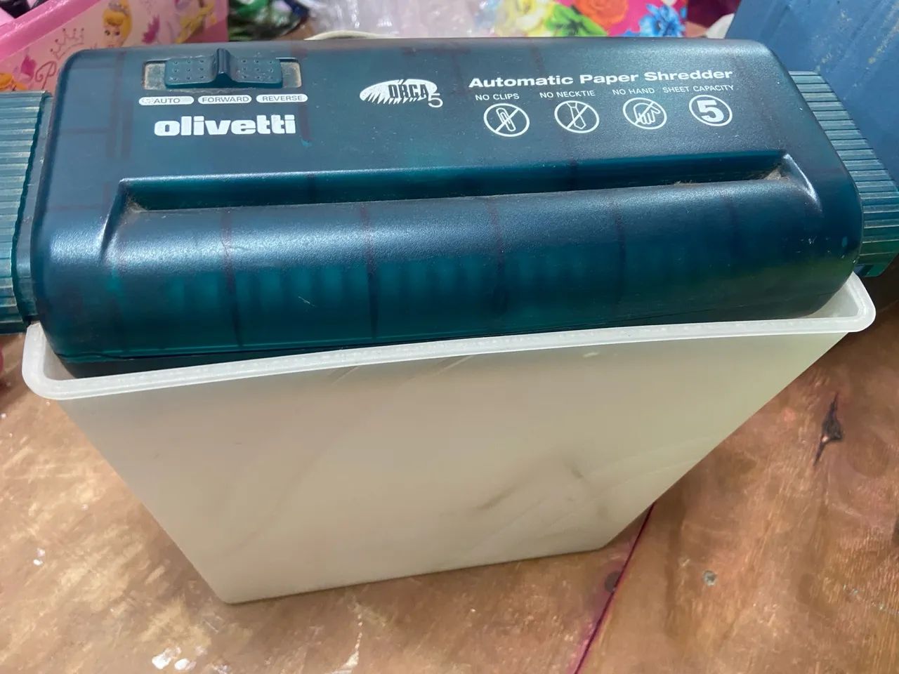 Frahmentadora / picotadora de papel olivetti