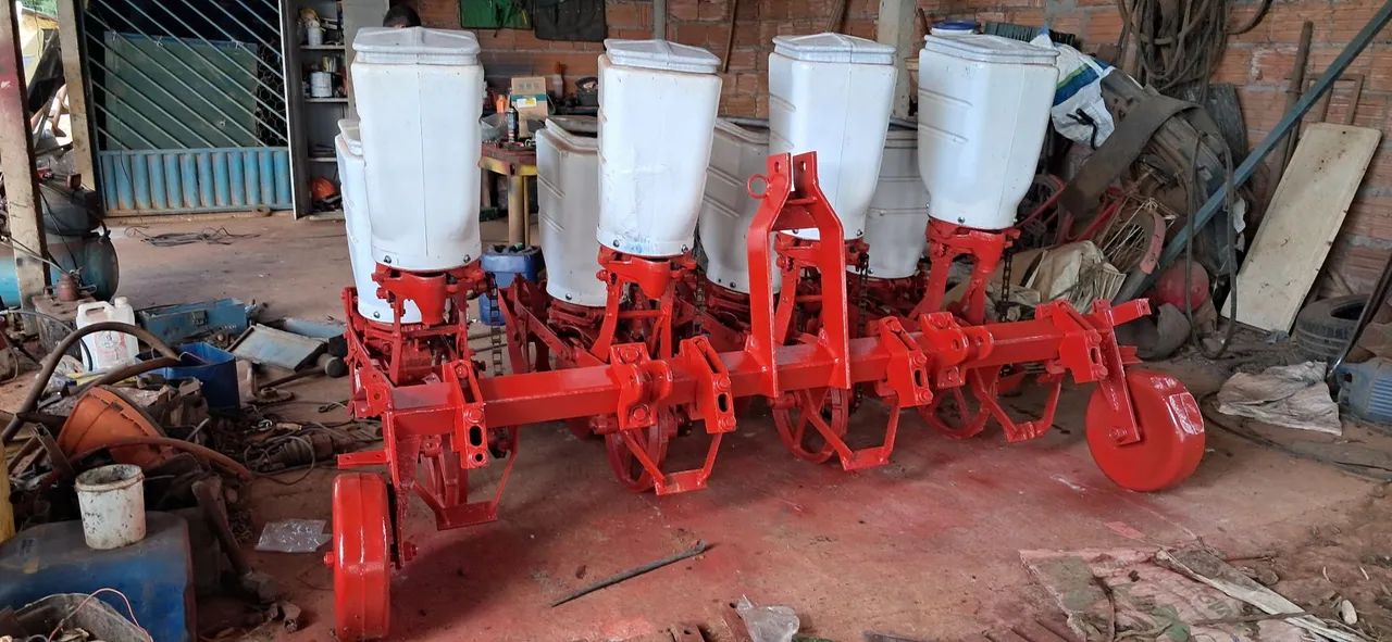 Plantadeira jumil 4 linhas