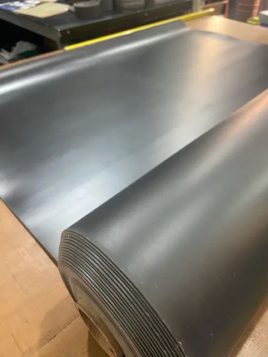 Piso emborrachado preto liso  - Foto 4