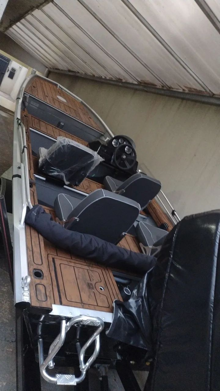  Lancha Nova 2025 - Foto 12