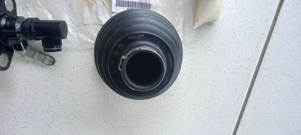 Vendo kit coifa da junta homocinetica externa Hilux original toyota e bomba de embreagem - Foto 4