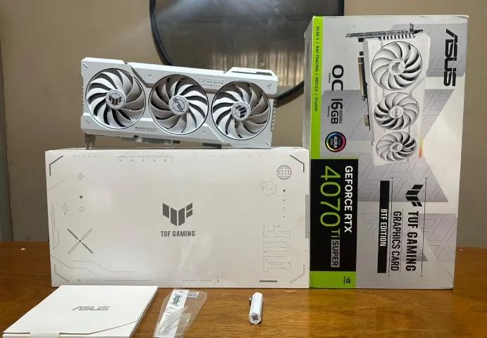 RTX 4070 TI Super BTF Asus TUF Gaming - 16GB - NOVA