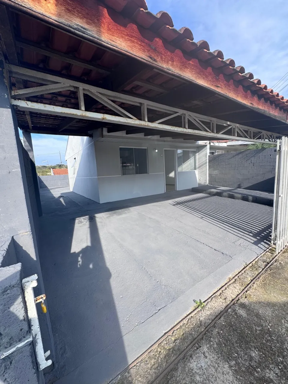 Casa condomínio fechado - Fazenda Rio Grande