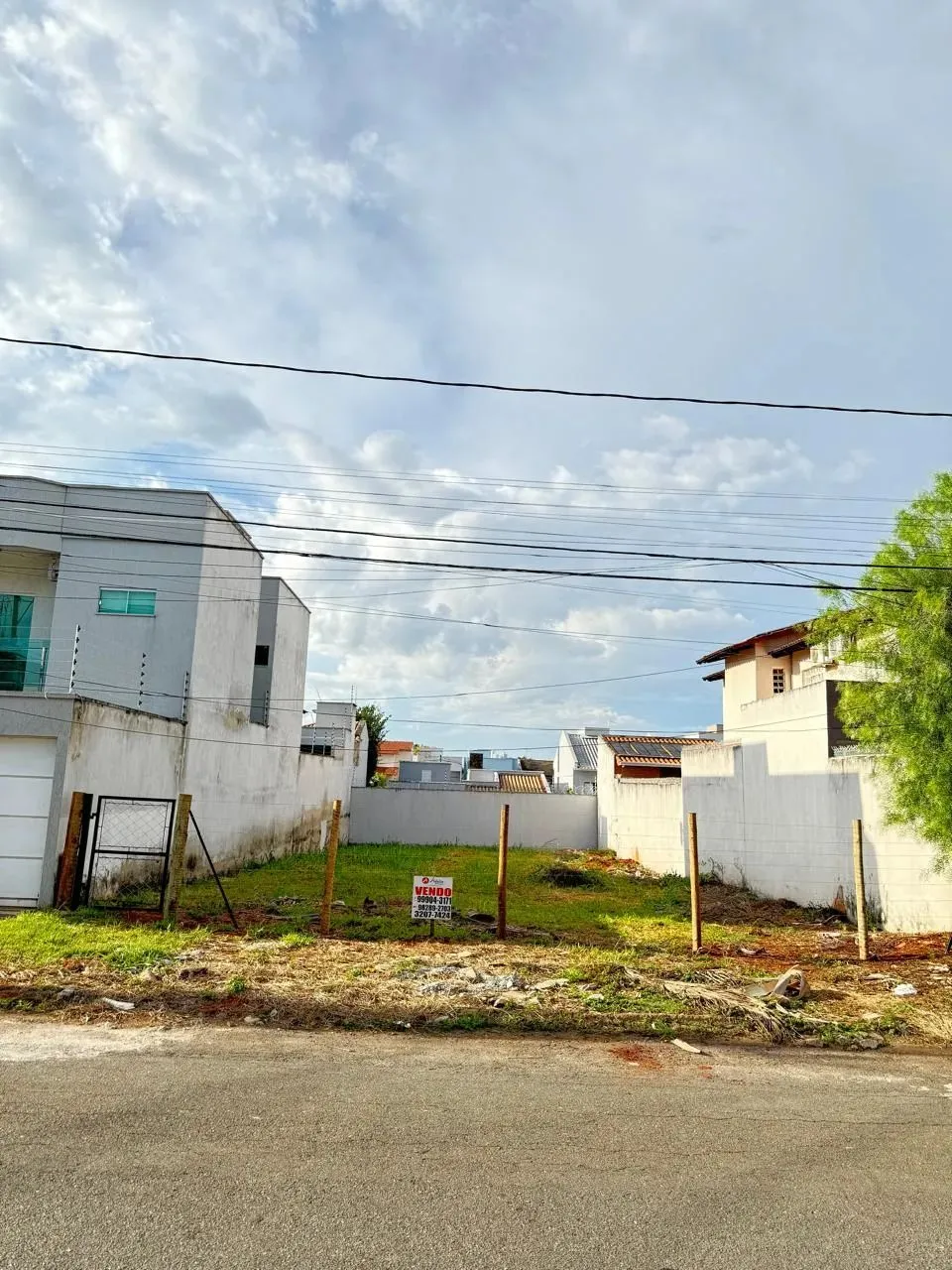 Lote para venda com 392 metros quadrados em Setor Jaó - Goiânia - GO