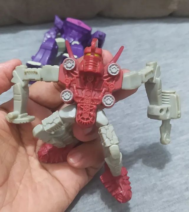 Bonecos Transformers - Optimus Prime e Megatron - Foto 3