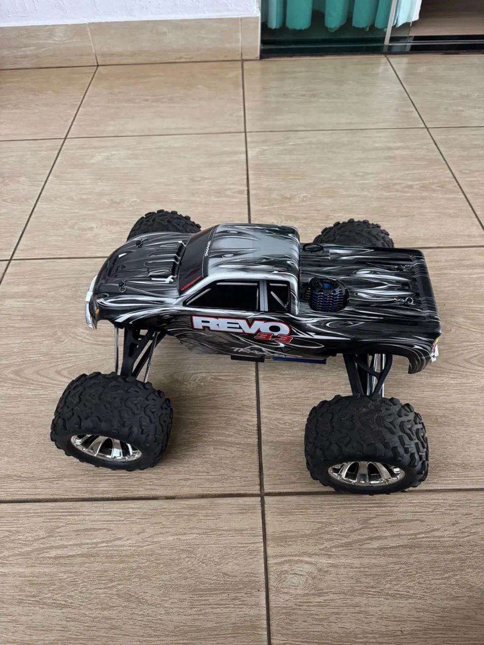 Revo 3.3 Seminova - Foto 2
