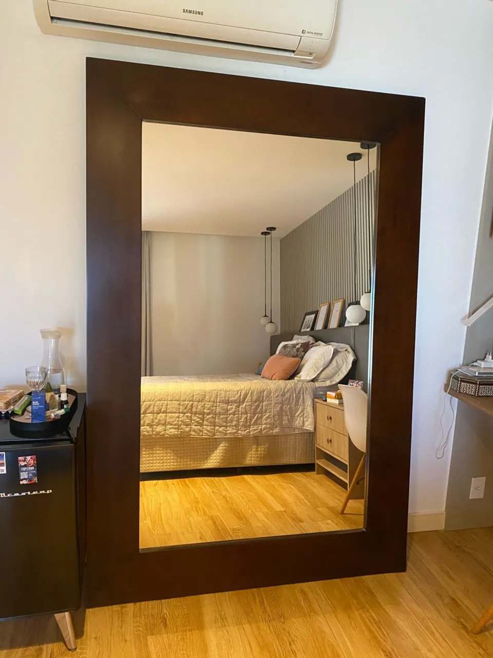 Espelho de Parede Decorativo com Moldura
