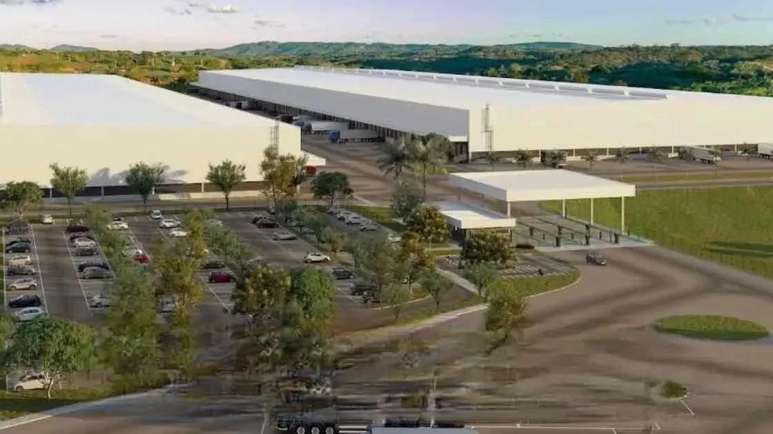 Ótimo galpão para locação com exelente espaço de 3.377,38m², na BR 153 KM 20, Fazenda Sant