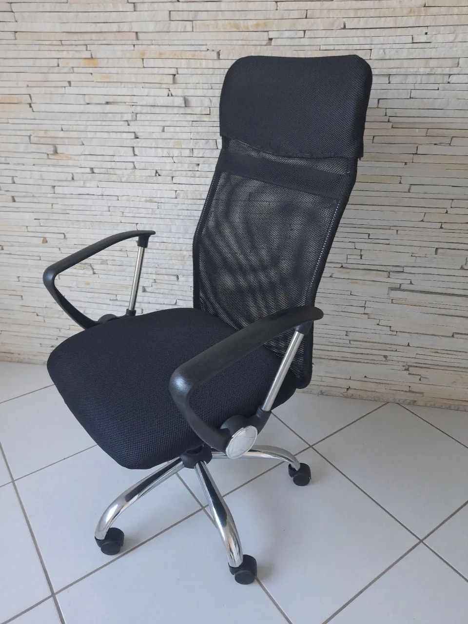 Cadeira de Escritório Giratória com Rodinhas