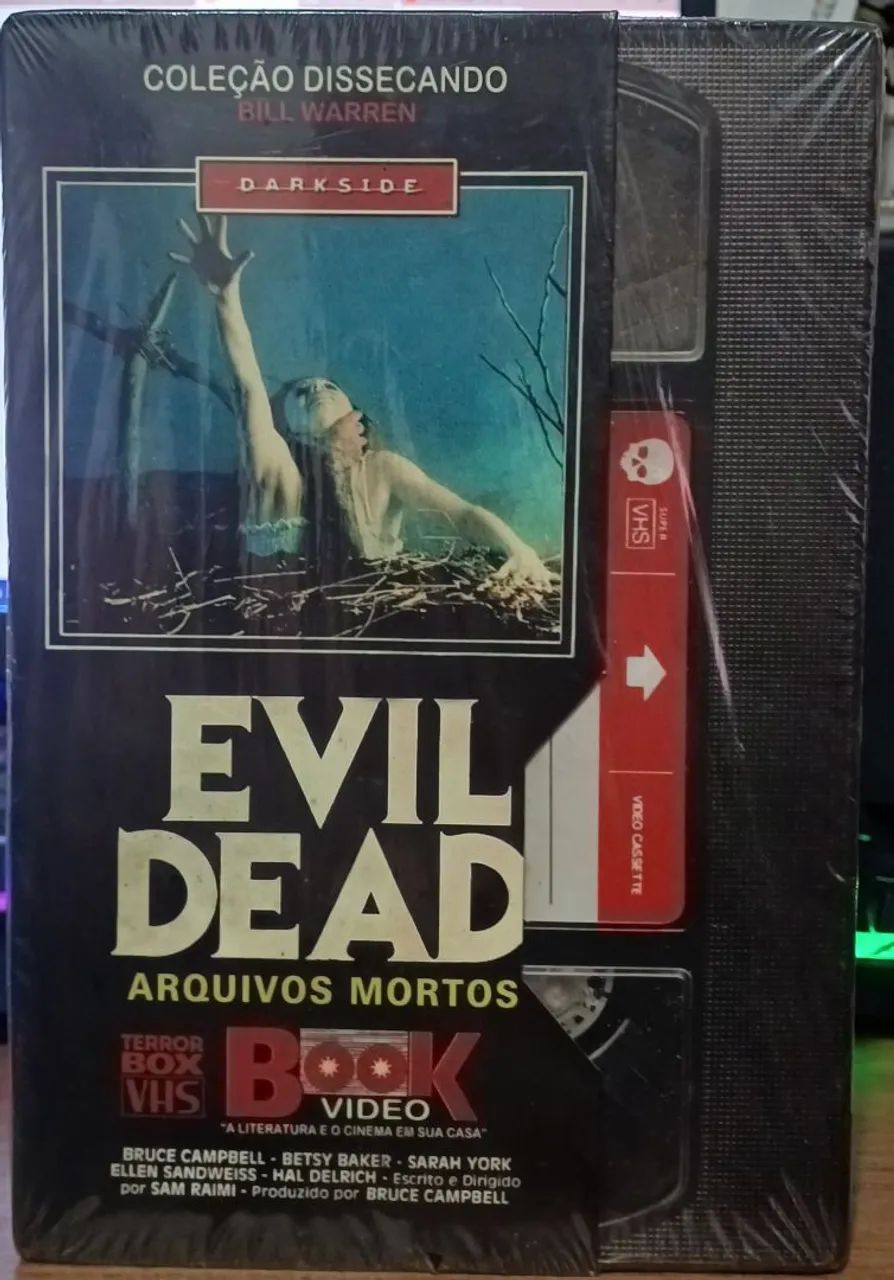 Livro Evil dead e massacre da serra elétrica capa vhs (lacrados) coleção dissecando