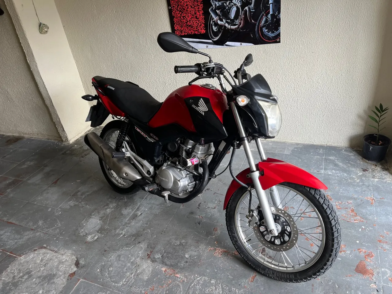 Fan 150 2015 vendo ou troco