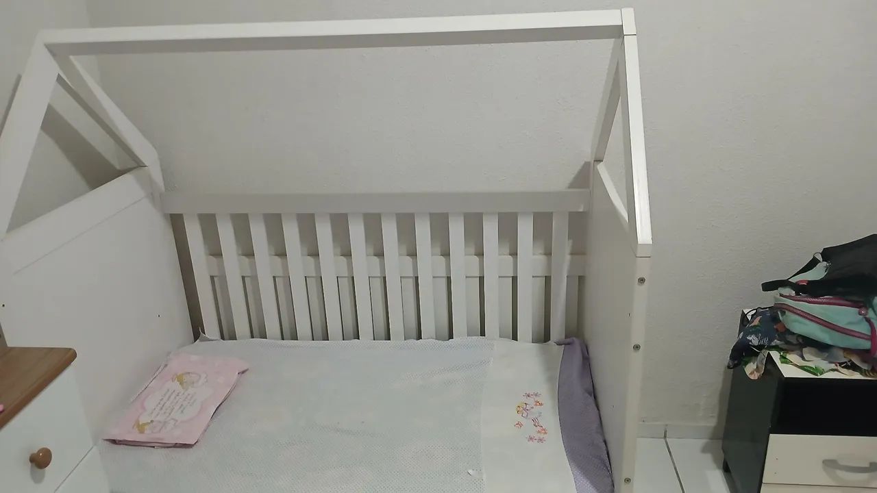Berço de madeira branco em ótimo estado - Foto 3