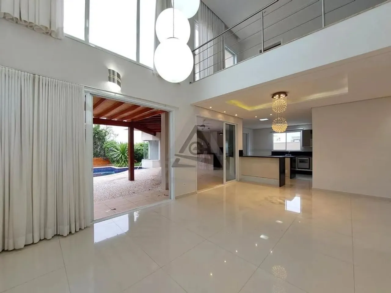 Casa à venda e para alugar em Paulínia, Parque Brasil 500, com 3 suítes, com 340 m²