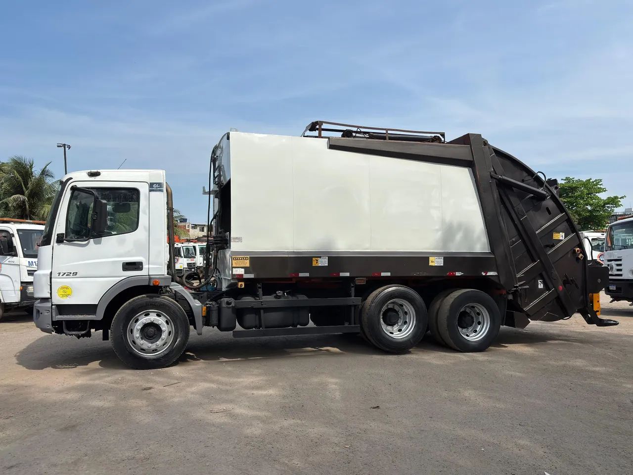 Caminhão Compactador 2019 Usimeca - Foto 3