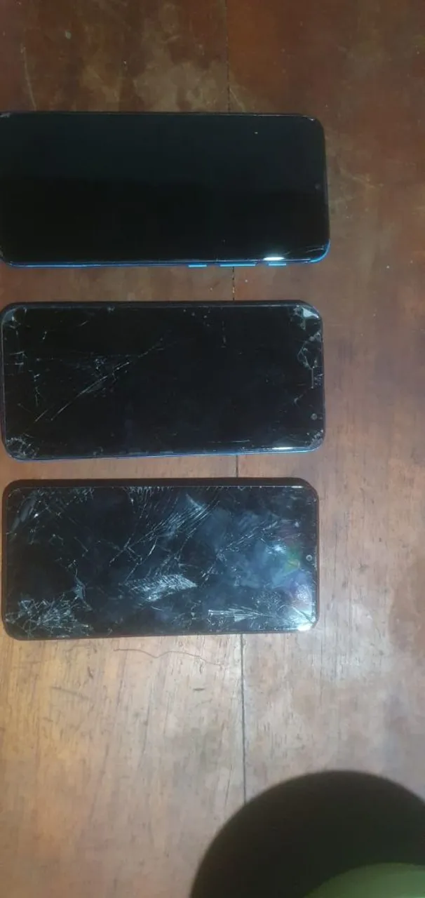 Telas e Displays de Celular Danificados