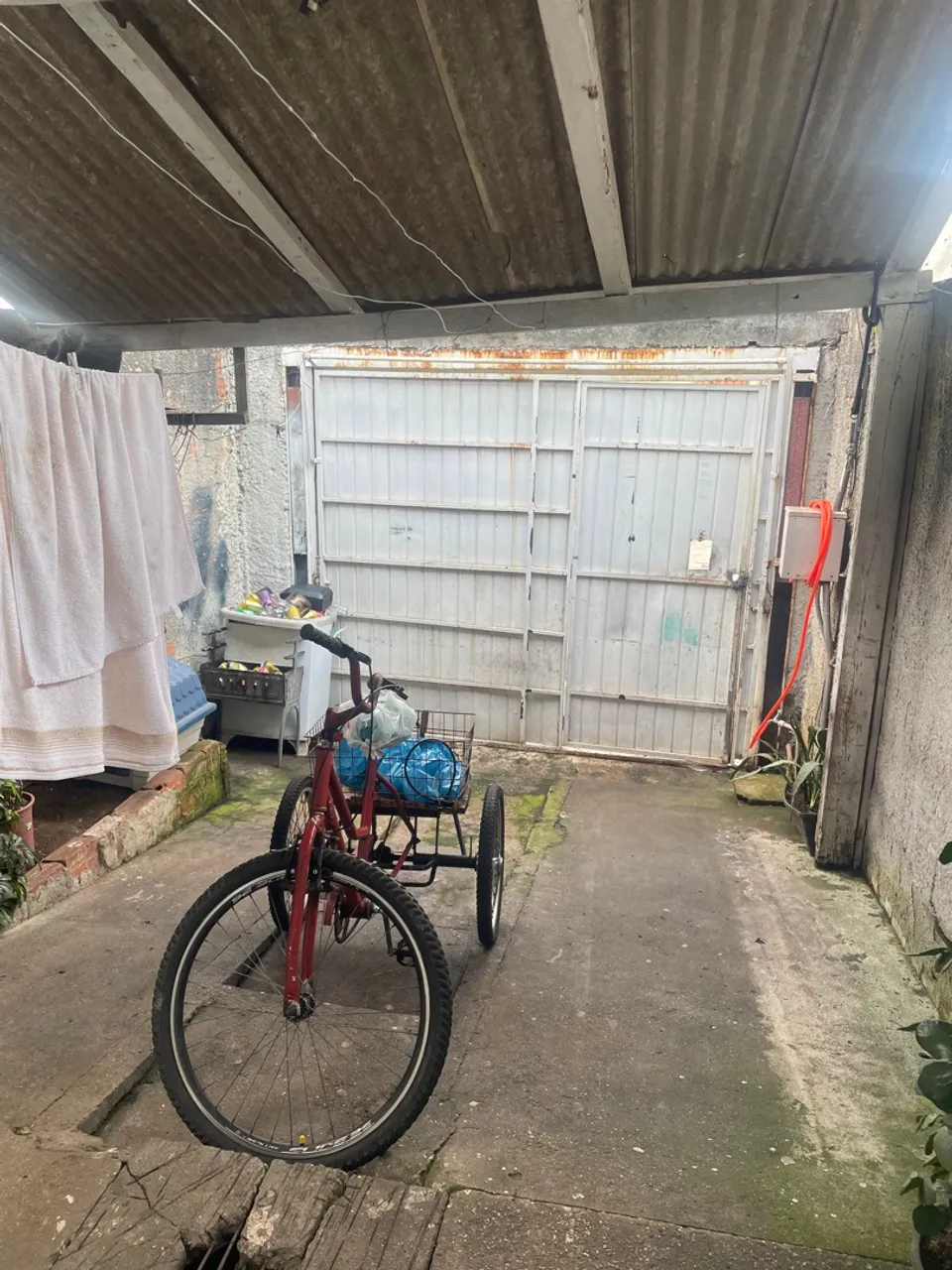 Vende-se sobrado