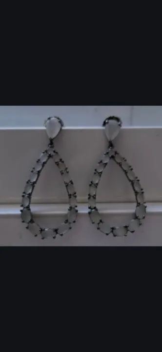 Brinco Pedras Brancas - Foto 2