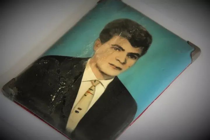 Retrato Pintado a Mao em Moldura Acolchoada - Anos 30 