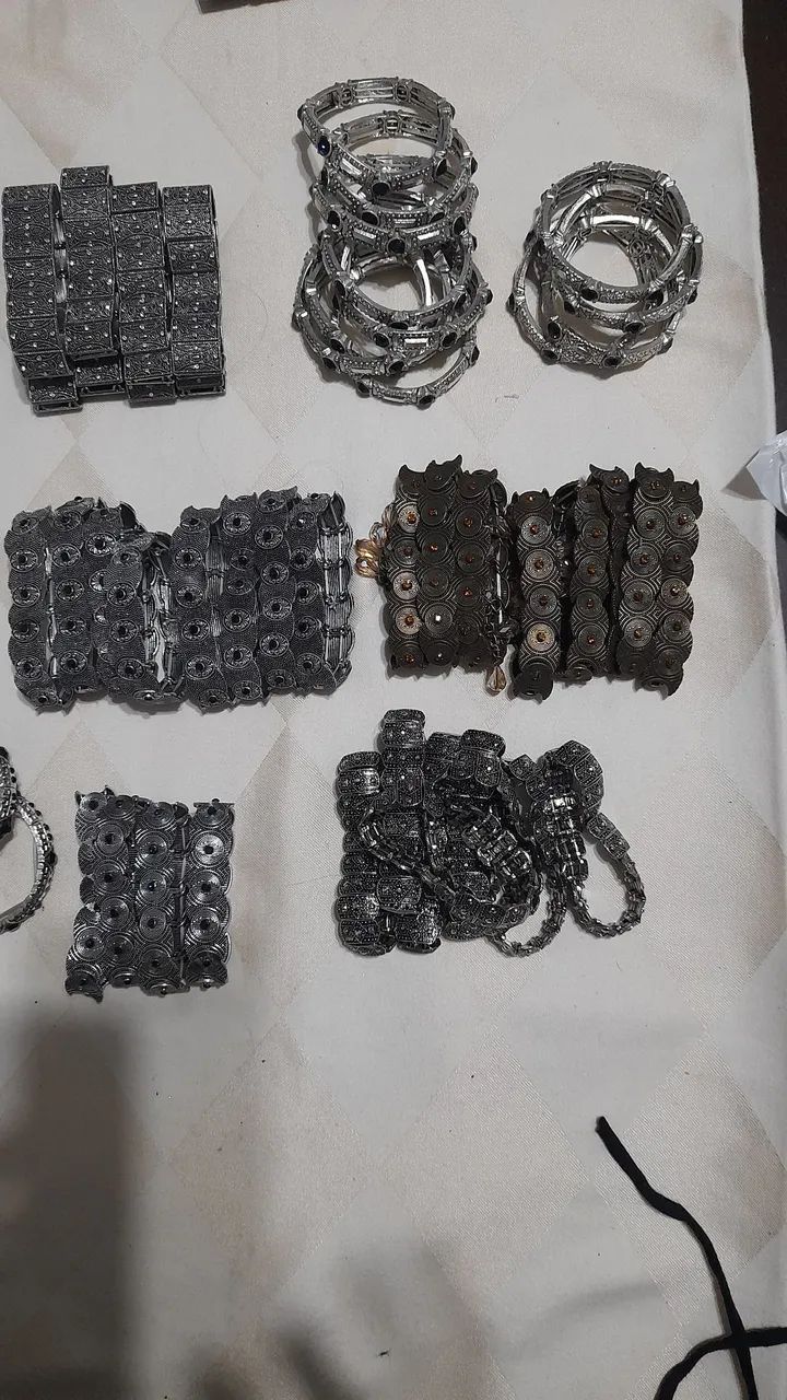 Lote de pulseiras 50 peças  atacado