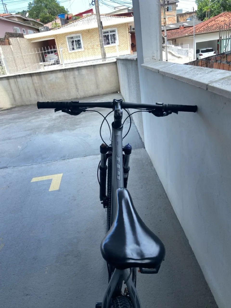 Bicicleta Mountain Bike aro 29 - Foto 2