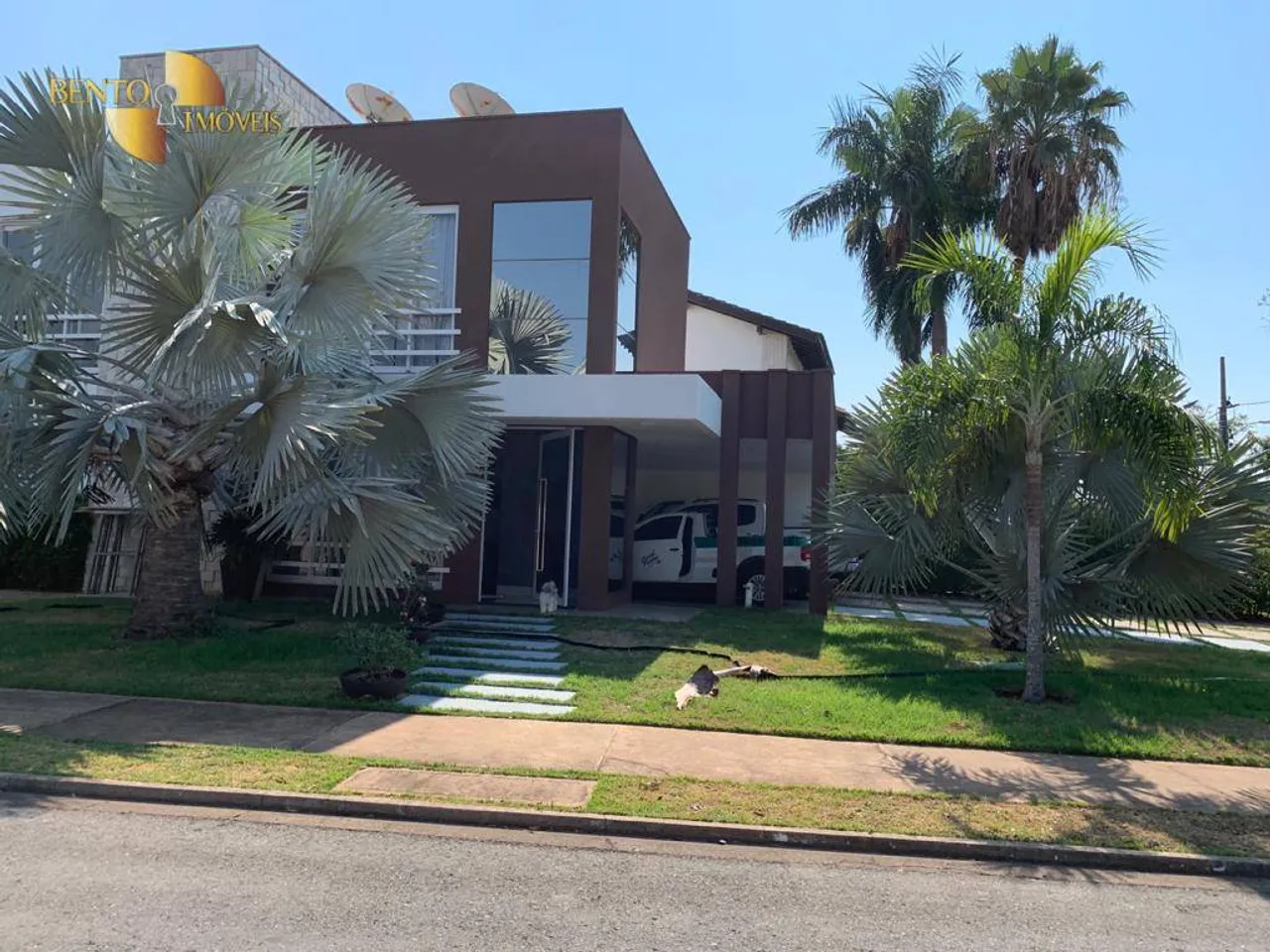Casa com 2 dormitórios à venda, 288 m² por R$ 2.500.000,00 - Condomínio Florais Cuiabá Res