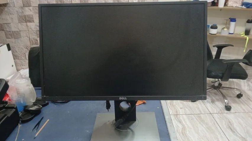 Monitor Dell Full HD 27 polegadas com rotação de tela Modelo P2717H ...