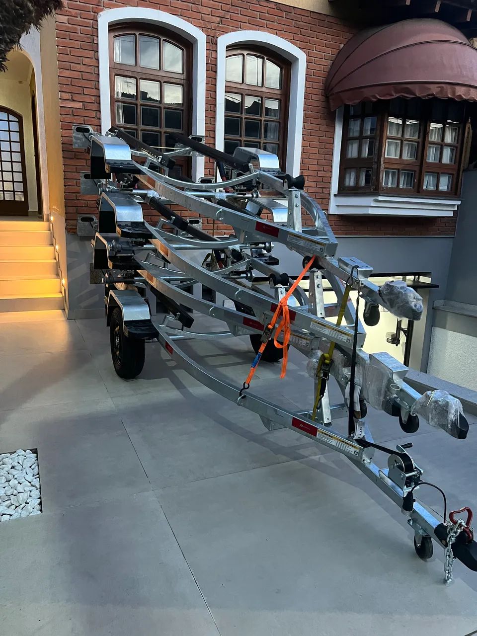 Carretinha de jet ski, galvanizada sem rodagem !! - Foto 8