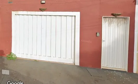 Porta branca usada