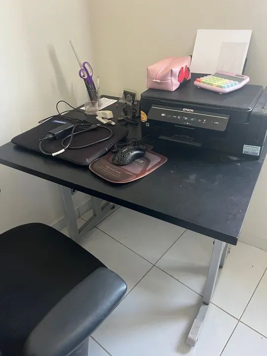Mesa e cadeira para escritório  - Foto 6