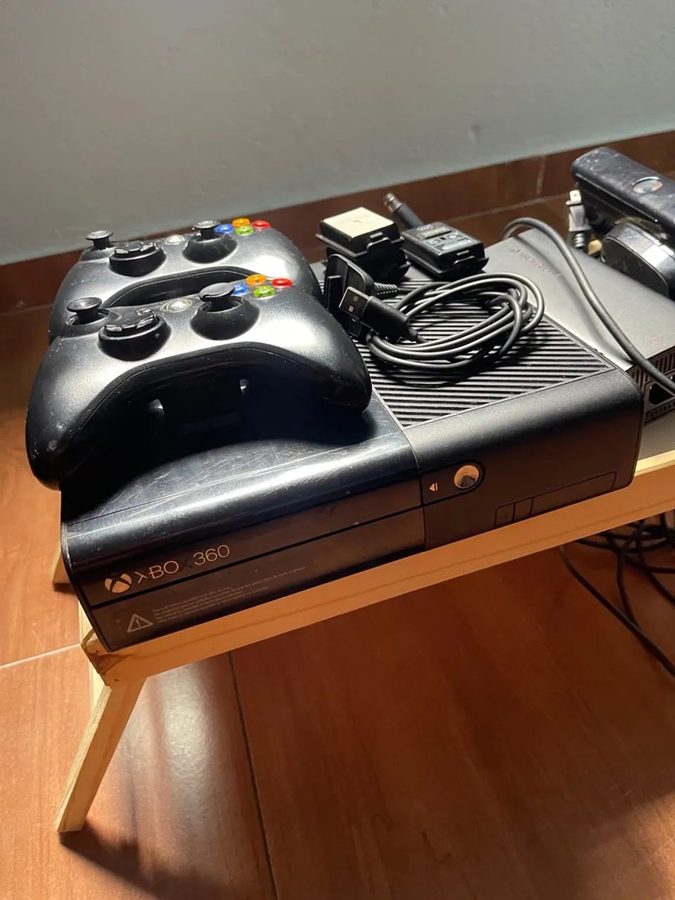 VENDO XBOX 360 SUPER SLIM COMPLETO  - Foto 3