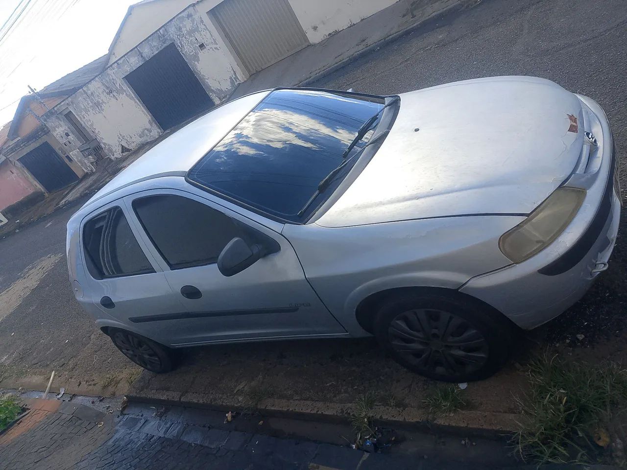 Vendo ou troco por outro carro celta 2006 flex no 24  - Foto 5