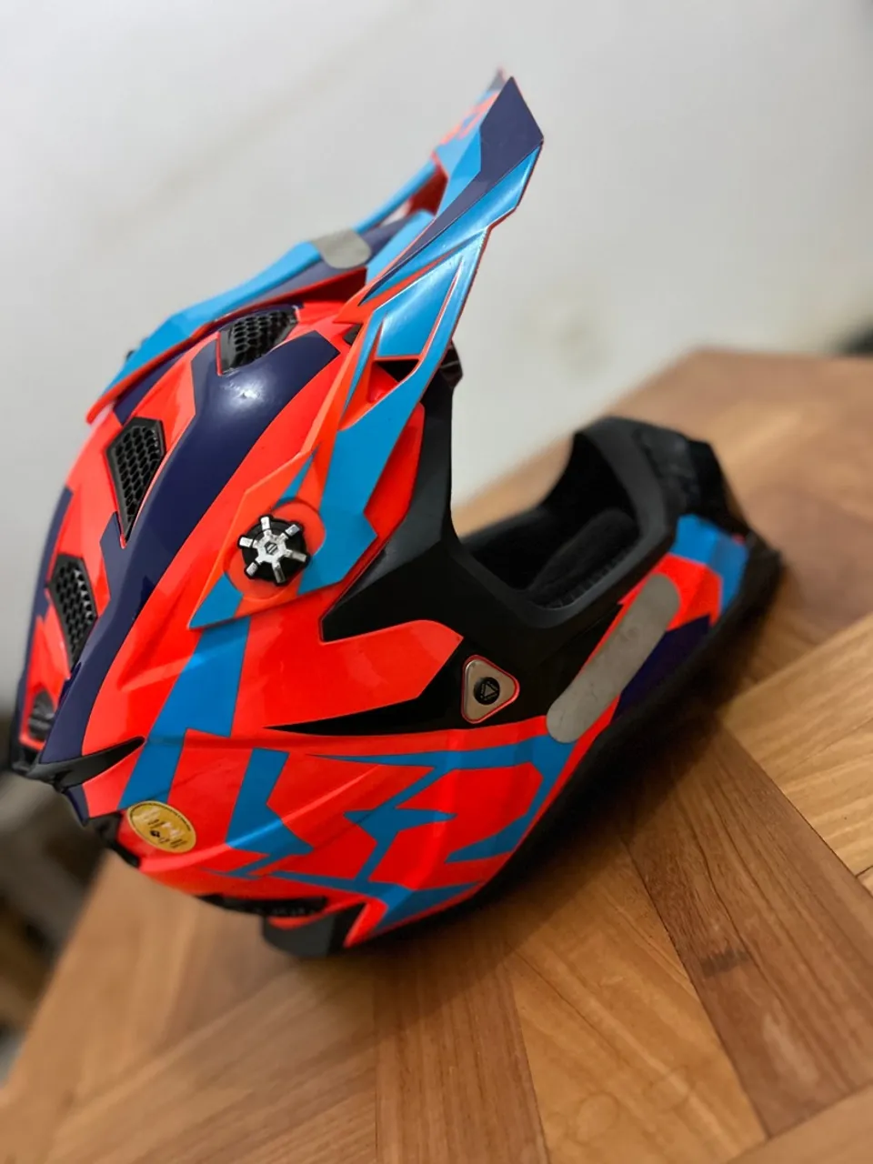 Capacete de Ciclismo/Esportes Radicais - Novo!