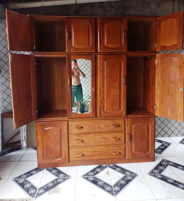 Guarda roupa sem defeito se divide em 3 partes . - Foto 4