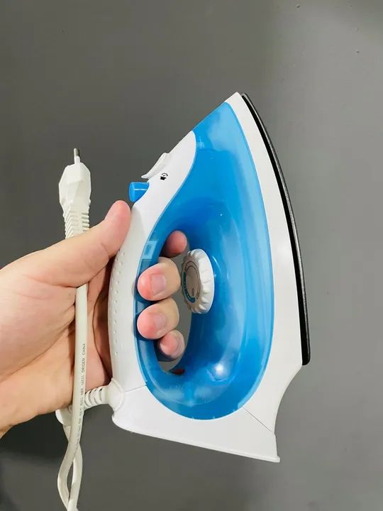 FERRO DE PASSAR ROUPA A VAPOR E A SECO - Foto 4