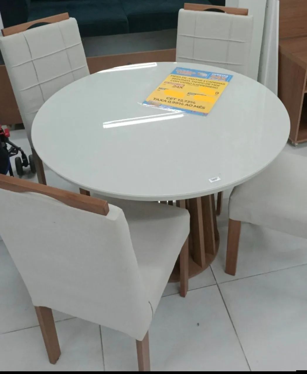 Tampo de vidro redondo com acabamento para mesa 