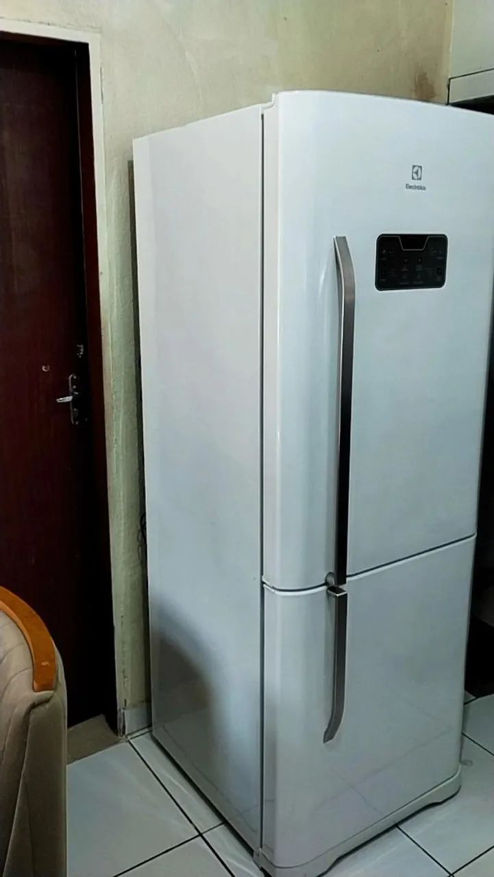 Geladeira Electrolux Frost Free Inverter e Inverse 454L - Foto 4