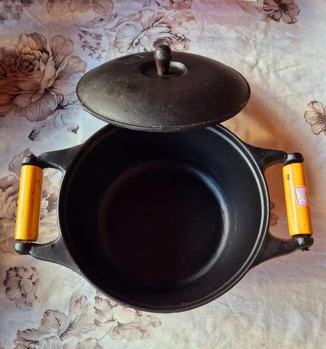 Panela de Ferro Fundido Antiga 