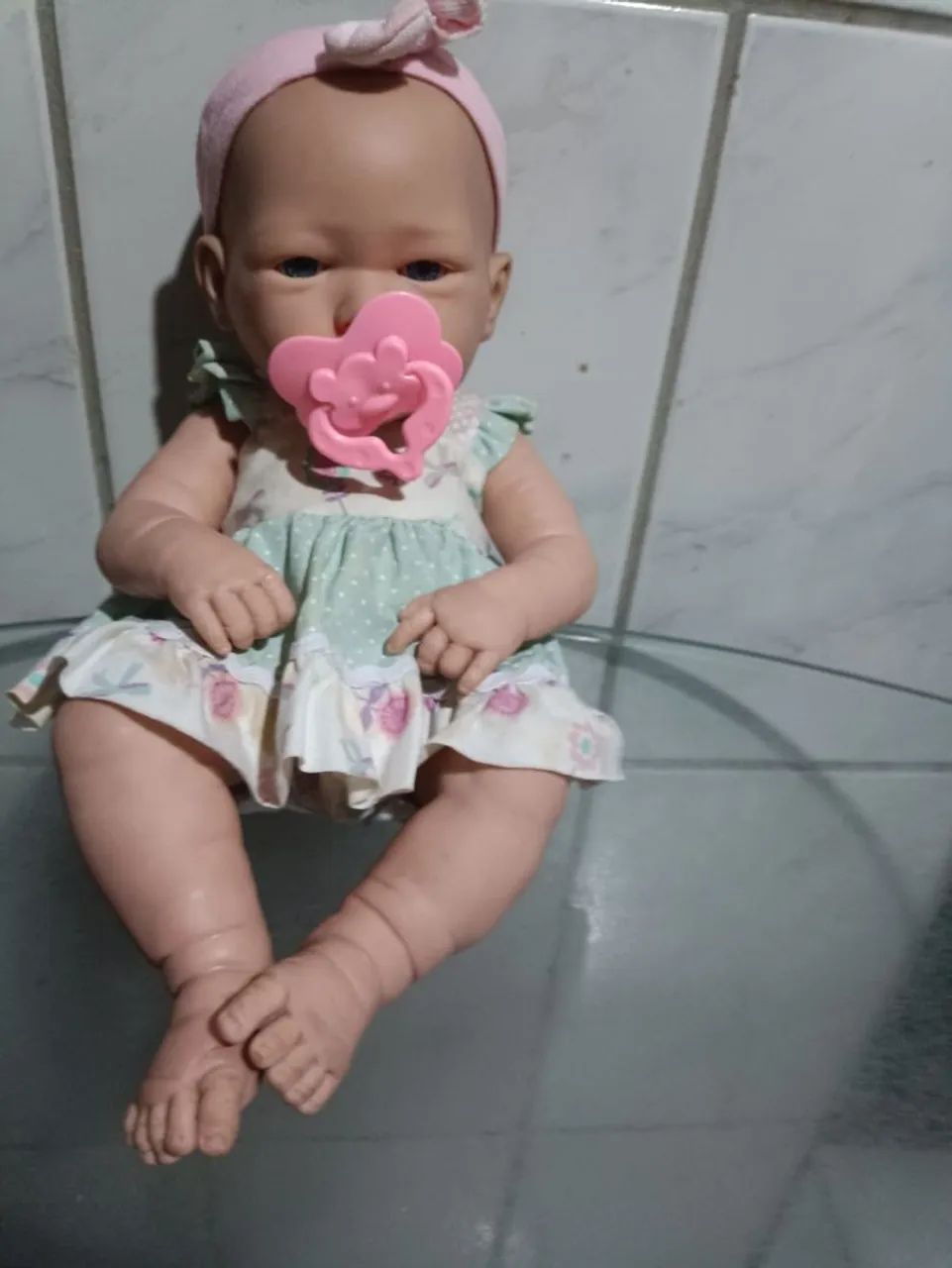 Boneca vendo esta boneca semi-nova cabeça braços e pernas emborrachados corpo de um