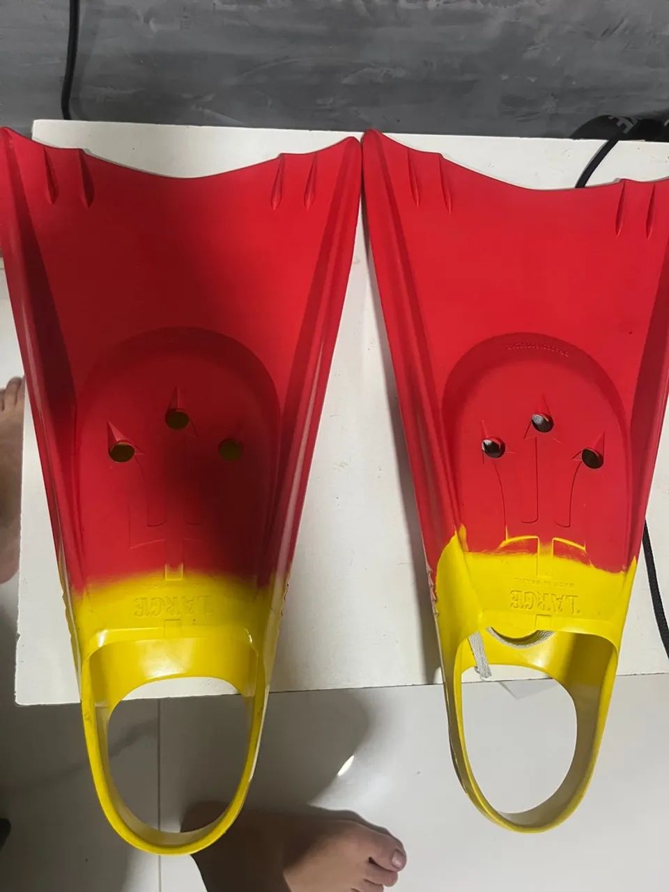 Pé de pato tritão, tamanho L - Foto 2