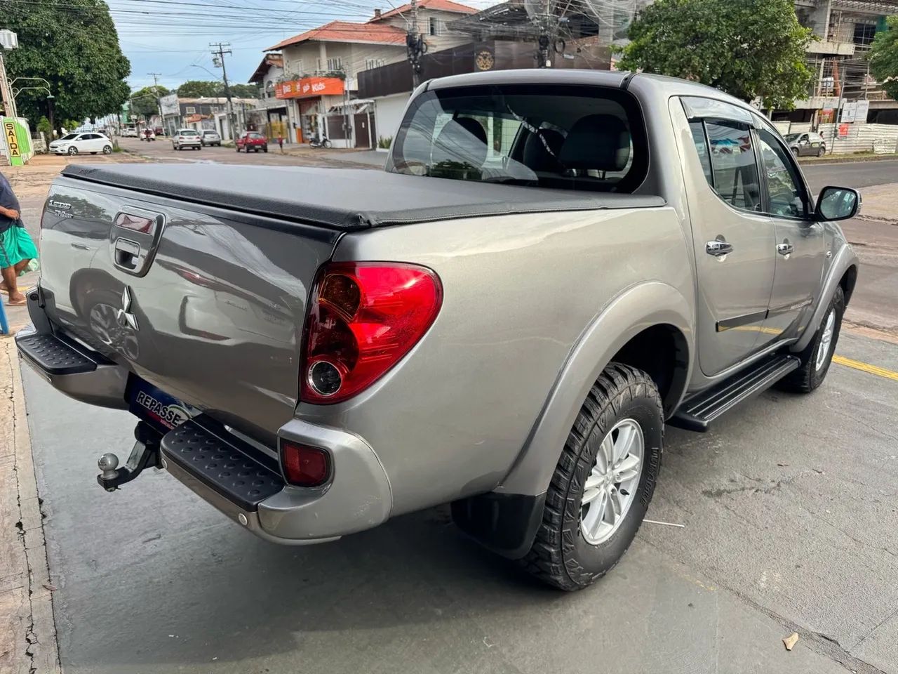 Triton 2014 HPE 4X4 Manual REPASSE VEÍCULOS  - Foto 4