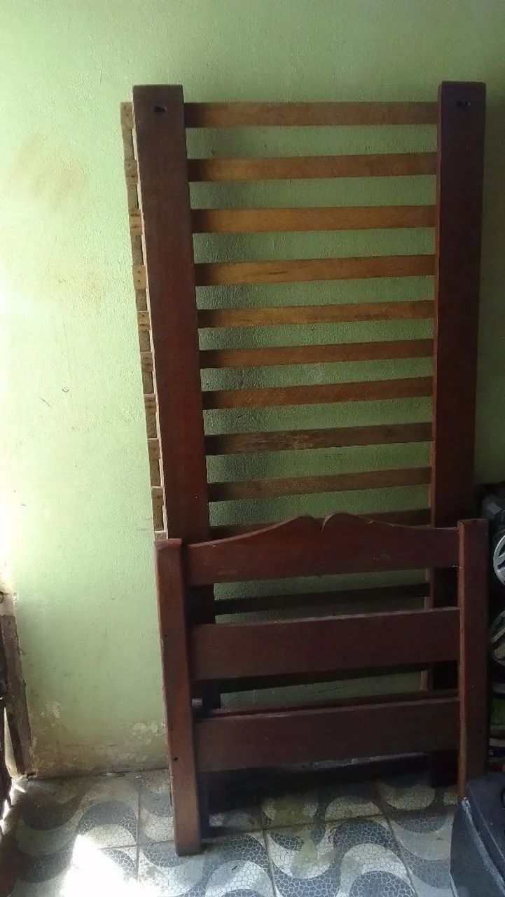 Colchão e cama de angelin 