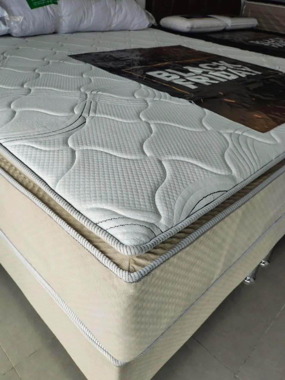 CAMA COM PILLOW TOP SUPER KING 